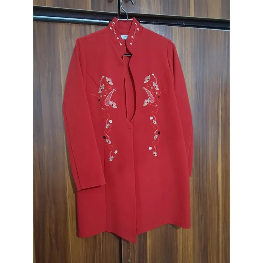 کت قرمز دخترانه