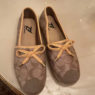 کفش طرح کوچ