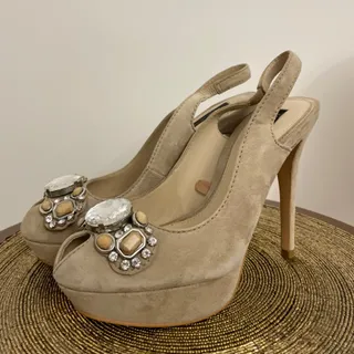 کفش مجلسی پاشنه دار zara