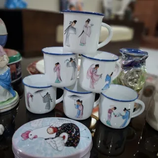 یک دست قهوه خوری