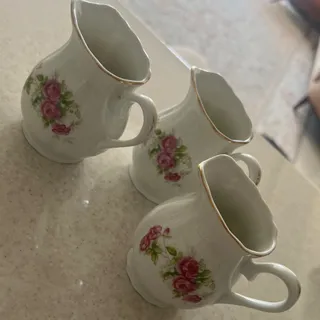 ظرف سس گل سرخ