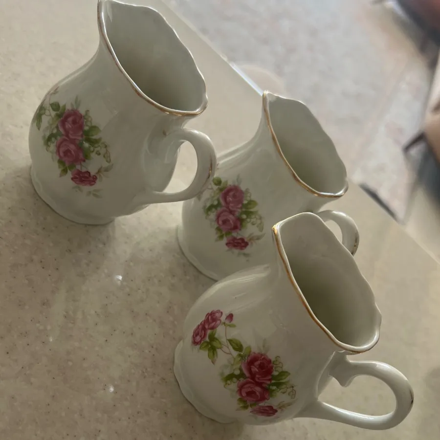 ظرف سس گل سرخ