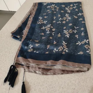 شال آبی تیره