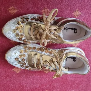 کتونی زنونه