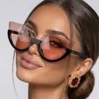 عینک گربه‌ای خارجی
