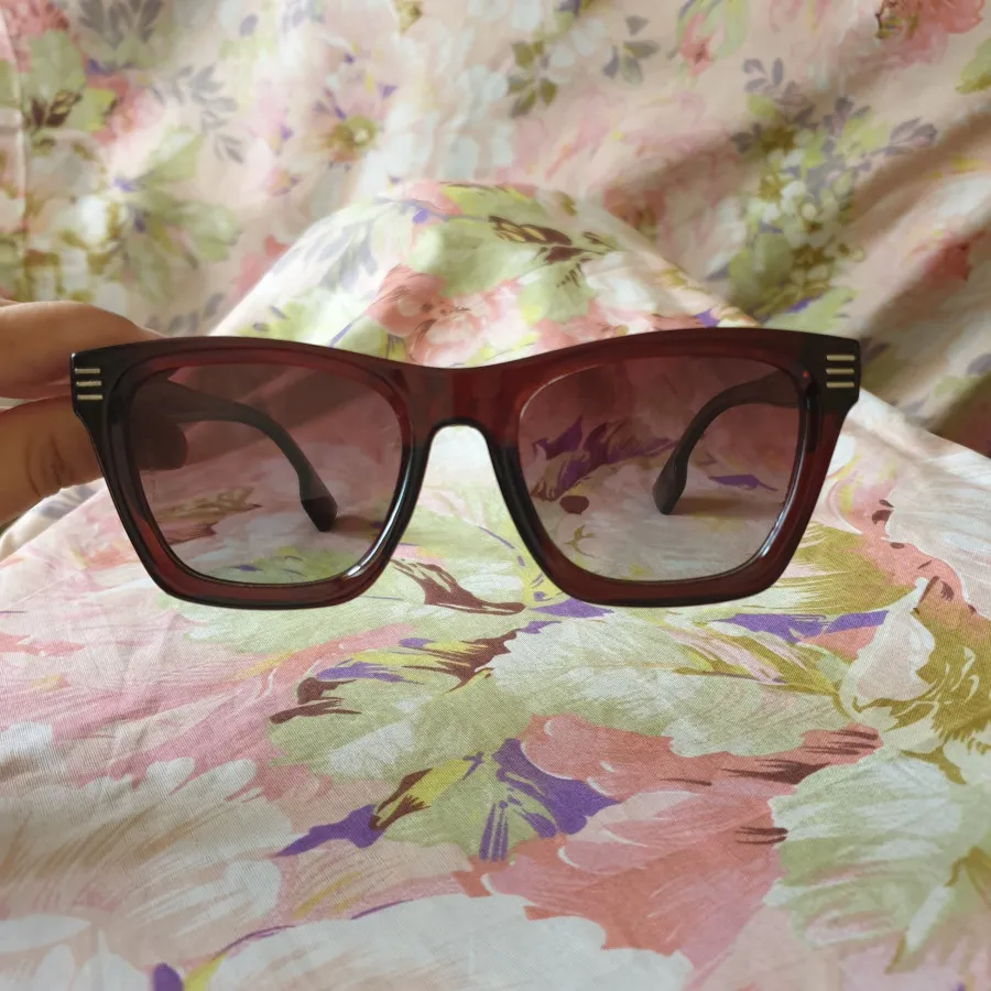عینک آفتابی Burberry