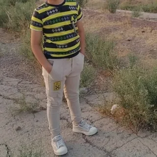 ست شلوار و تیشرت بچگانه