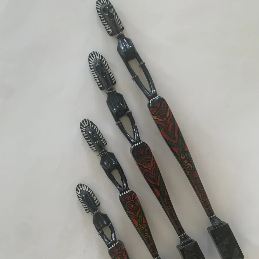 تندیس چوبی
