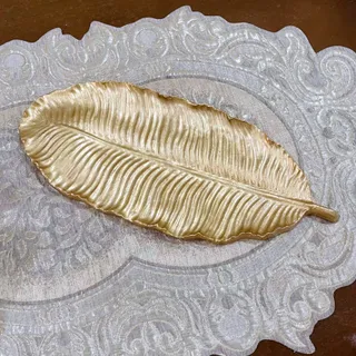 شیرینی خوری برگ
