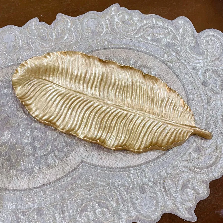 شیرینی خوری برگ