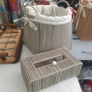 سطل و دستمال