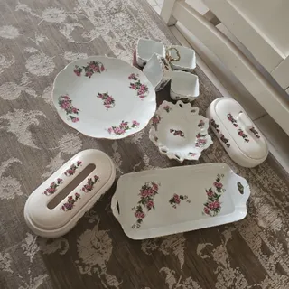 ست گل سرخ