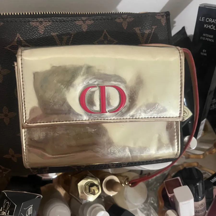کیف ارایش دیور اصل