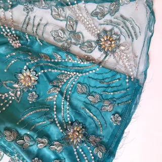 پارچه کارشده سنگ دوزی