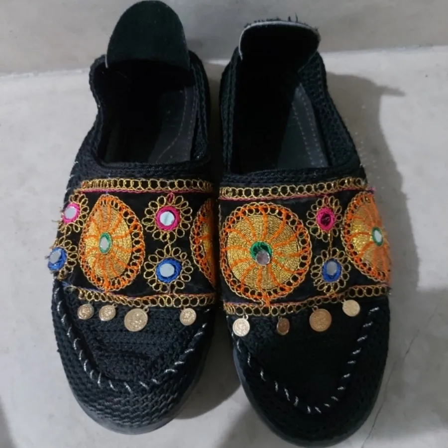 دوتا گیوه سنتی
