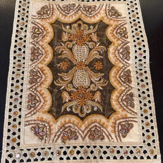 رومیزی ملیله دوزی