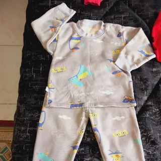 بلوز و شلوار بچگانه