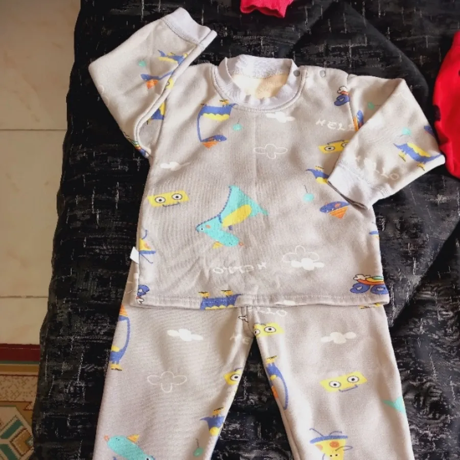 بلوز و شلوار بچگانه