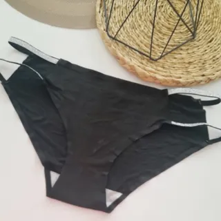 لباس زیر زنانه