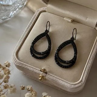 گوشواره مشکی