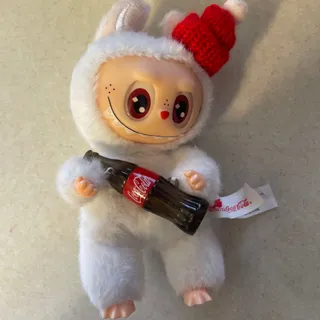 عروسک لبوبو