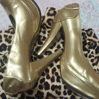 کفش پاشنه
