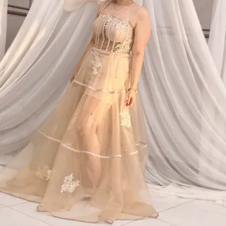 لباس مجلسی رنگ کِرِم