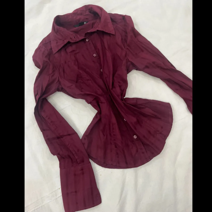 بلیز زرشکی h&m