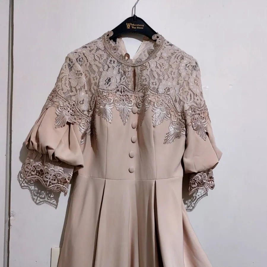 پیراهن مجلسی کرمی