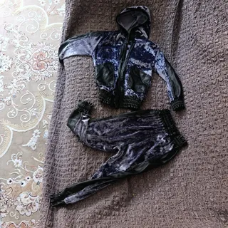 پلیور و شلوار بچگانه