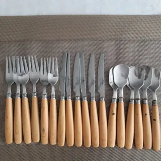 قاشق چنگال چاقو