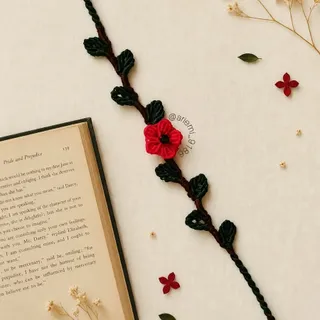 دستبند دوستی طرح گل و برگ