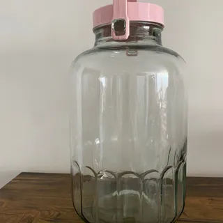 بانکه شیشه ای
