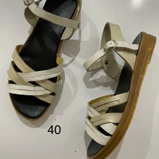 صندل چرم اسپرت