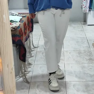 شلوار جین سفید