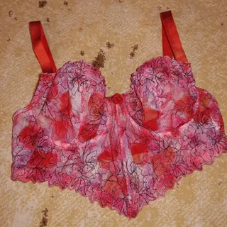 نیم تنه زنانه