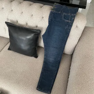 شلوار اسکینی