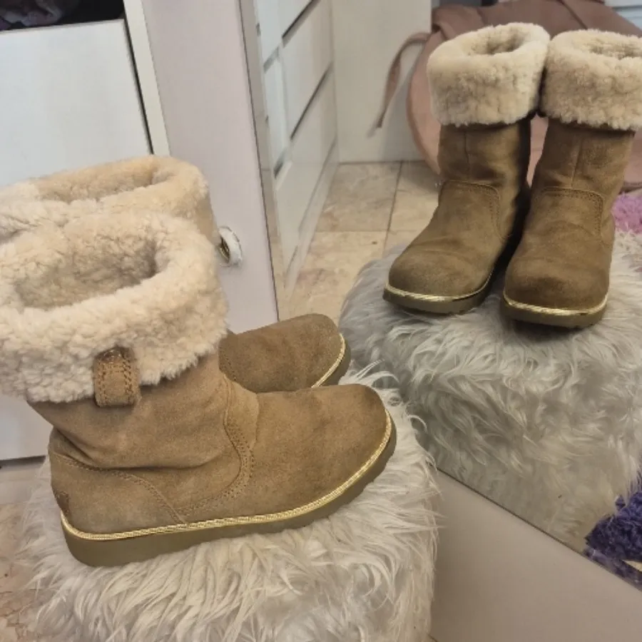 بوت برند اورجینال Ugg