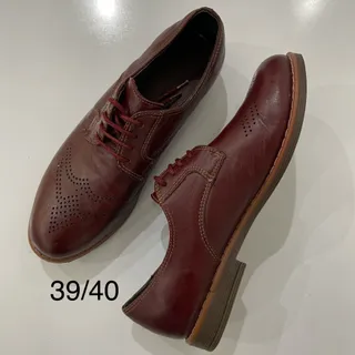 کفش چرم زرشکی اداری زنانه