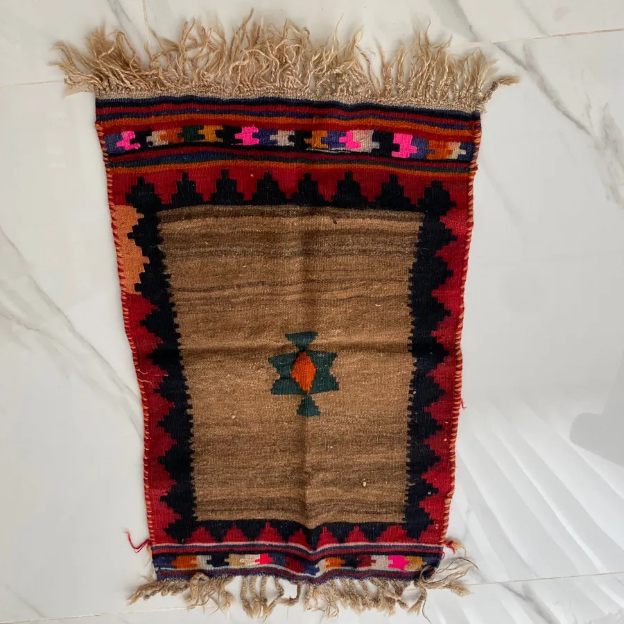 دکوری دیوار