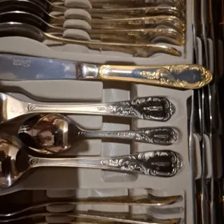 سرویس قاشق و چنگال