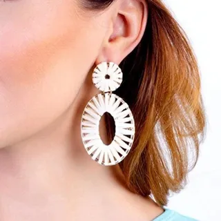 گوشواره حصیری سفید شیری