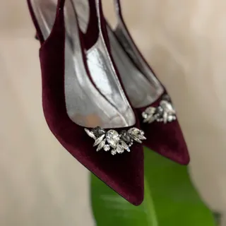 کفش زرشکی