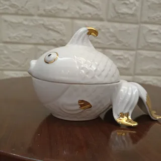 قندان، شکلات و نقل خوری