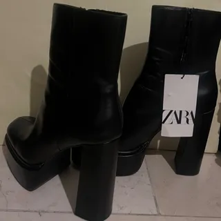 بوت زارا