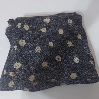 چادر رنگی دوخته شده