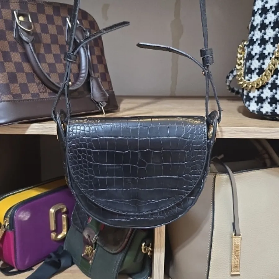 کیف مشکی برند  منگو