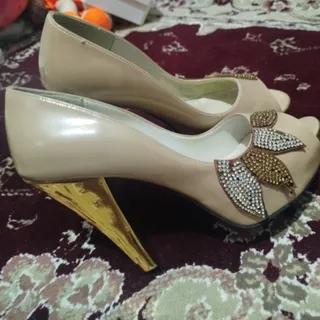کفش مجلسی پاشنه طلایی 10
