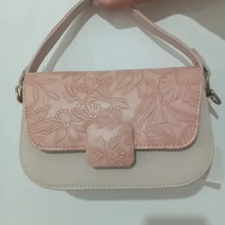 کیف خوشگل نو رنگ کرمی
