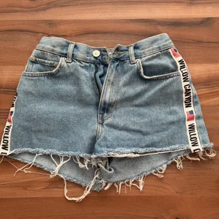 شلواذک pull and bear